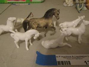 lot 138 image: White ceramic horses qty 6 and 2 plastic horses