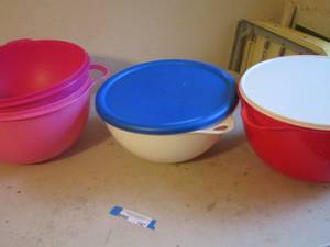 lot 147 image: large bowls qty 4 2 have lids