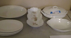 lot 154 image: small oval plates, covered dish, salad bowls and more