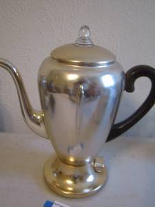 lot 177 image: Coffee percolator with plug