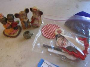 lot 221 image: Black Americana , mouse sitting in chair plus