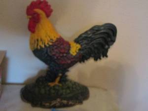 lot 261 image: Cast iron rooster dcor-