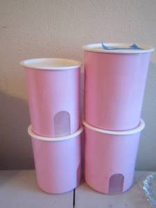lot 268 image: Pink kitchen canisters qty 4