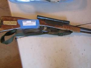 lot 269 image: Replicas By Parris BB gun