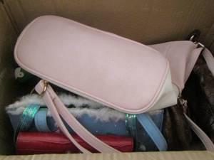 lot 341 image: Womens purse lot