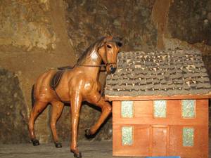 lot 354 image: barn house with horse