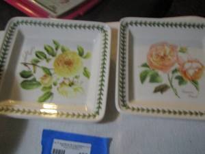 lot 402 image: Botany Rose square plates qty 4