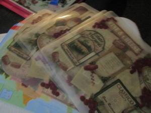 lot 429 image: various place mats