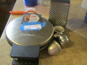 lot 462 image: CUISINART WAFFLE MAKER, TEA BALL, SMALL CREAMER, - hand cheese grader plus