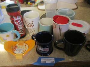 lot 464 image: Drinking glass lot