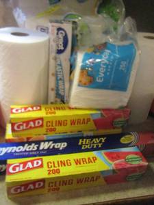 lot 489 image: paper towels, napkins foil and more