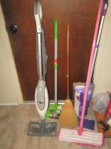 lot 492 image: Swiffer, shark mop, duster and broom