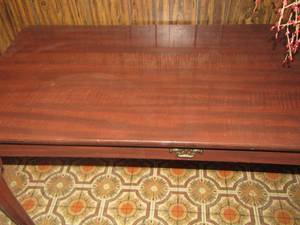 lot 499 image: HALL TABLE  with CABRIOLE LEGS 28x47x24