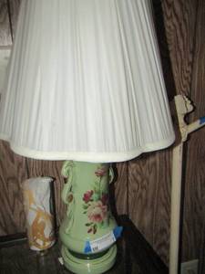 lot 7 image: 26 tall Victorian style lamp with shade