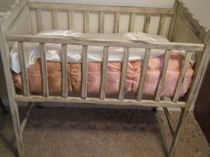 lot 527 image: Vintage baby doll crib 343620