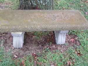 lot 558 image: Concrete outdoor bench