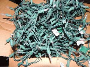 lot 592 image: Small box of christmas lights- red box of super bright end to end lights