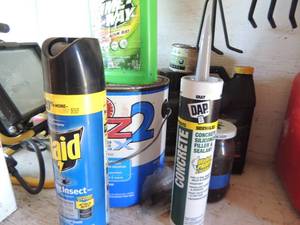 lot 625 image: Raid- Caulking- Lime a Way- used paint