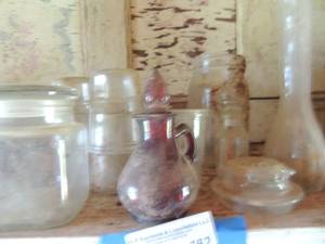 lot 662 image: glass vases- jars