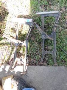 lot 675 image: metal frame to vintage school desk