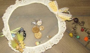 lot 732 image: COIN EARRINGS, BUFFALO EARRINGS, DOLL EARRINGS, BELT BUCKLE, 4 LEAF CLOVER BRACELET, SHIRT PINS