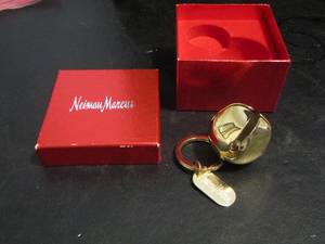lot 818 image: NEIMAN MARCUS  JINGLE BELL KEY CHAIN