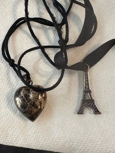 lot 865 image: HEART AND EIFEL TOWER NECKLACES