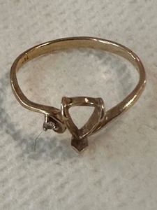 lot 871 image: 14 KP GOLD RING