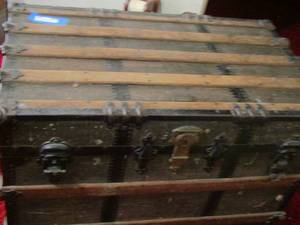 lot 591 image: Antique trunk 362424