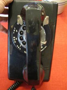 lot 702 image: Black phone