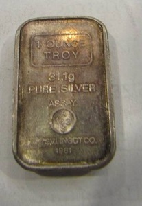 lot 896 image: SILVER INGOT - 1 TROY OUNCE