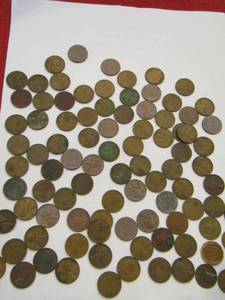 lot 902 image: WHEAT PENNIES  VARIOUS DATES  QTY 90