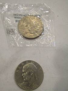 lot 907 image: EISENHOWER DOLLARS - 1977-D UNC-60  & , 1776-1976    2 TOTAL X$$$