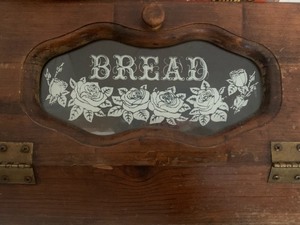 lot 705 image: Wooden bread box