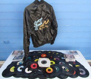 lot 9 image: Assorted 45 records, including George Jones, and other artists George Jones and the Jones Boys jacket, and various CDs, including Hank Williams and others