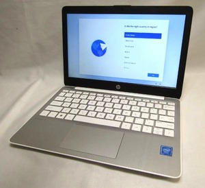 lot 101 image: HP Stream laptop, Windows 11 22H2, 11 screen