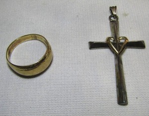 lot 49 image: 14k gold ring and .925 silver 10k gold filled cross pendant