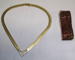 lot 94 image: High quality Fashion necklace and bracelet