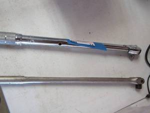 lot 74 image: Heavy duty TORQUE Wrench & BREAKER BAR