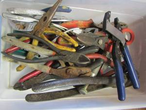 lot 82 image: Plyers qty 10 pair plus