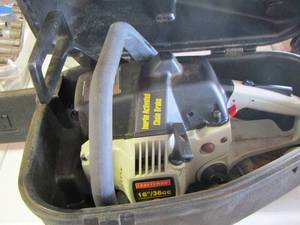 lot 94 image: 16 33cc craftsman chain saw in case