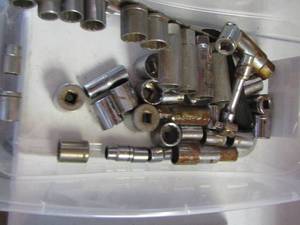 lot 100 image: Sockets- all sizes