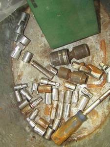 lot 101 image: Sockets- all sizes