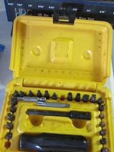 lot 102 image: Chapman bits in case, 10 pc T- handle hex kit set