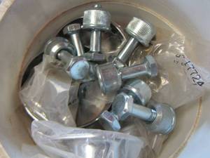 lot 106 image: Brackets & bolts