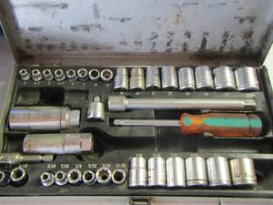 lot 112 image: Socket set