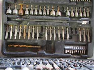 lot 114 image: Black & Decker drill bit set