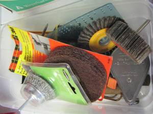 lot 125 image: Wire brushes- paintvarnish remover- plus