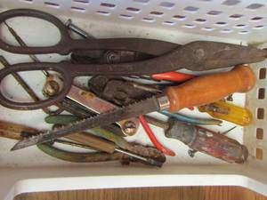 lot 147 image: Allen wrenches- plyers - screw drivers