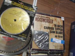 lot 203 image: Wet- cut saw blades- 10 Carbide tipped saw blades- 2 used saw blades